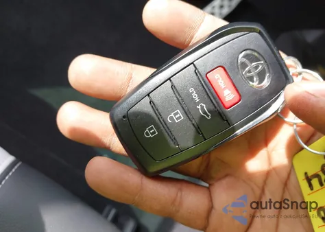 2026 Toyota Camry Se z USA, uszkodzony, nr VIN 4T1DAACK1TU658355